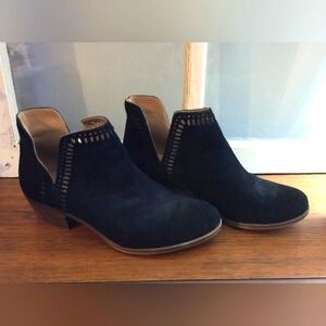 Lucky Brand Women's Black Suede Ankle Booties